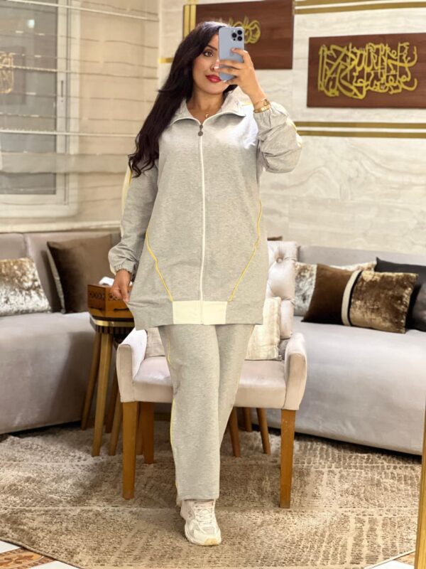 سورفيت بثوب مونطوني