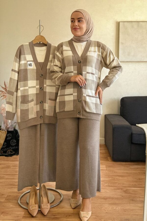 أنسومبل ثلاث قطع من الصوف الممتاز والفخم