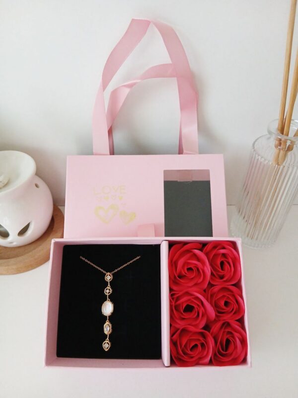 سلسلة بعلاقة طويلة