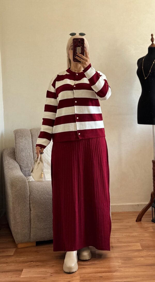 ensemble rayé avec jupe plissée – ref/b91